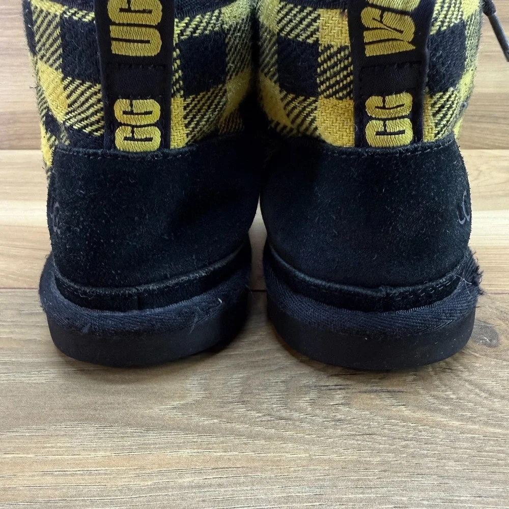 UGG Neumel Chukka Boot Youth Kids Size 5 Black Yellow Gingham Sherpa Fur Lined